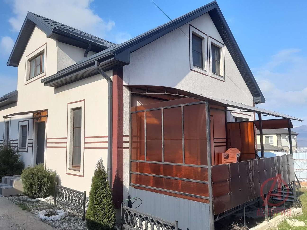 Основная фотография Дом 170.00 м² на участке 5.04 сот.