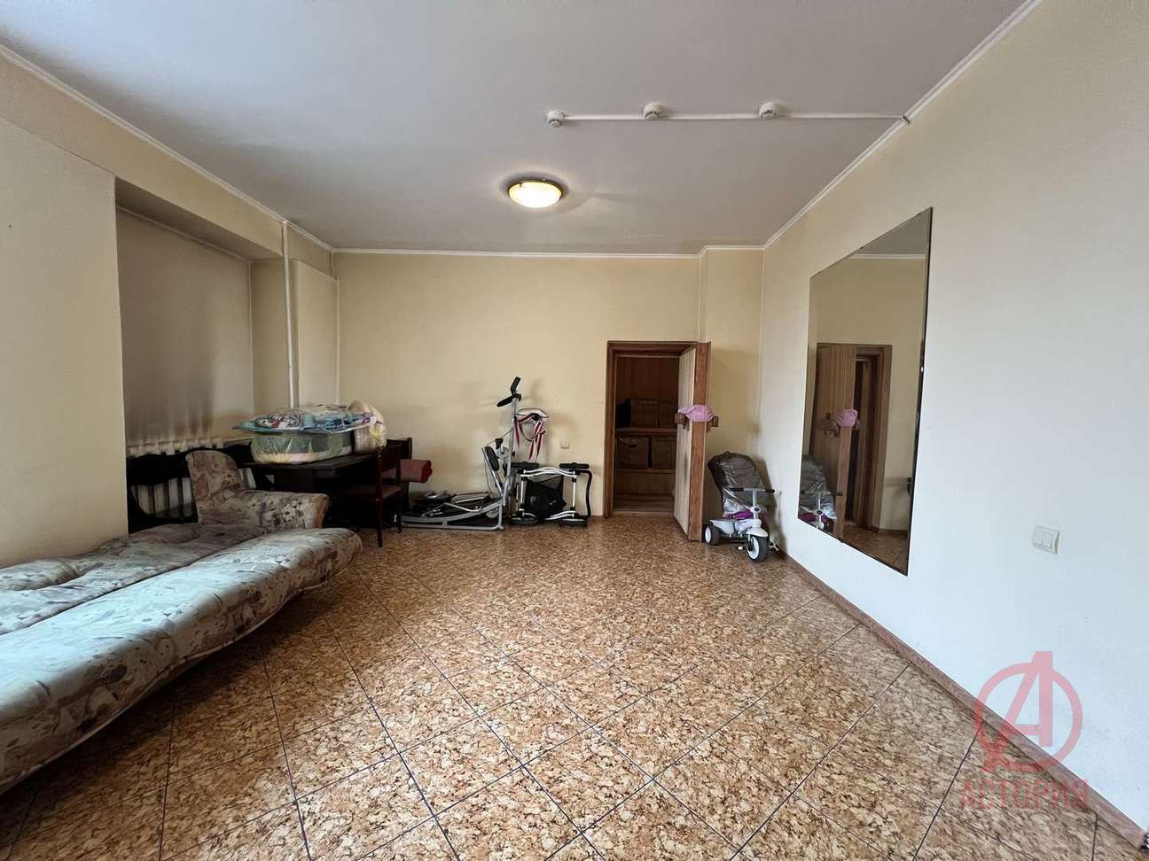 Фотография Универсальное помещение 371.00 м² #12