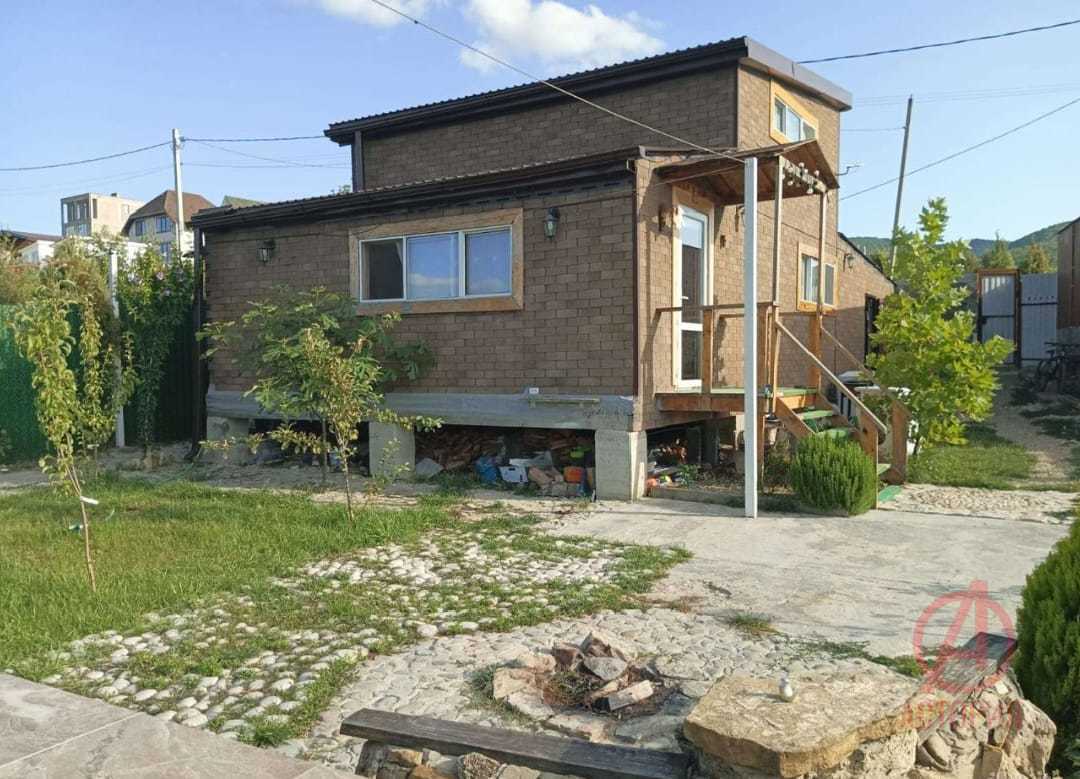 Основная фотография Дом 120.00 м² на участке 5.10 сот.