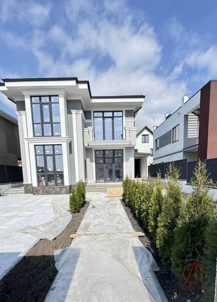 Фотография Дом 210.00 м² на участке 3.70 сот. #0