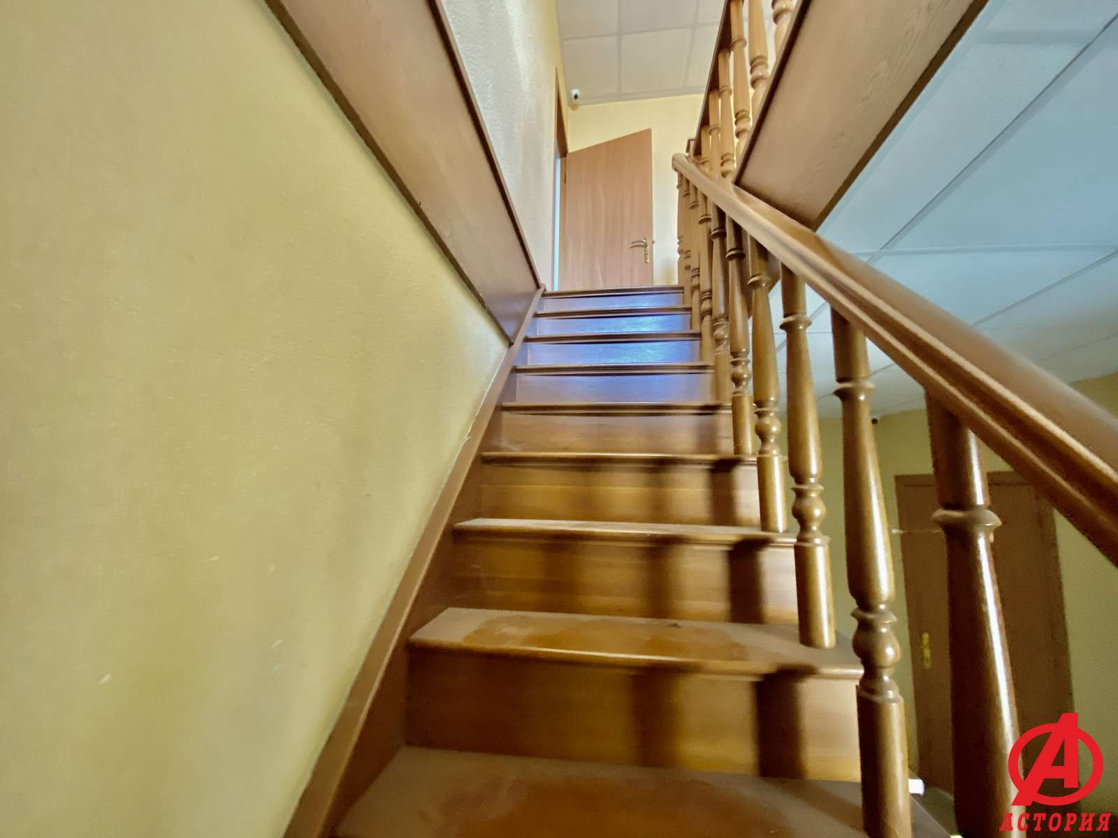 Фотография Универсальное помещение 400.00 м² #32