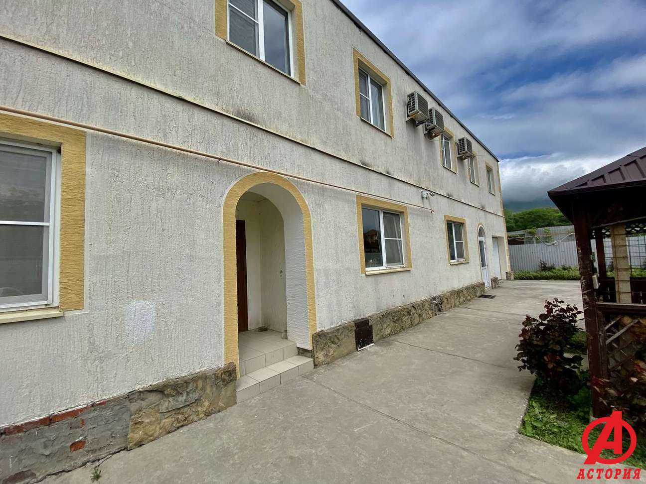 Фотография Универсальное помещение 400.00 м² #28