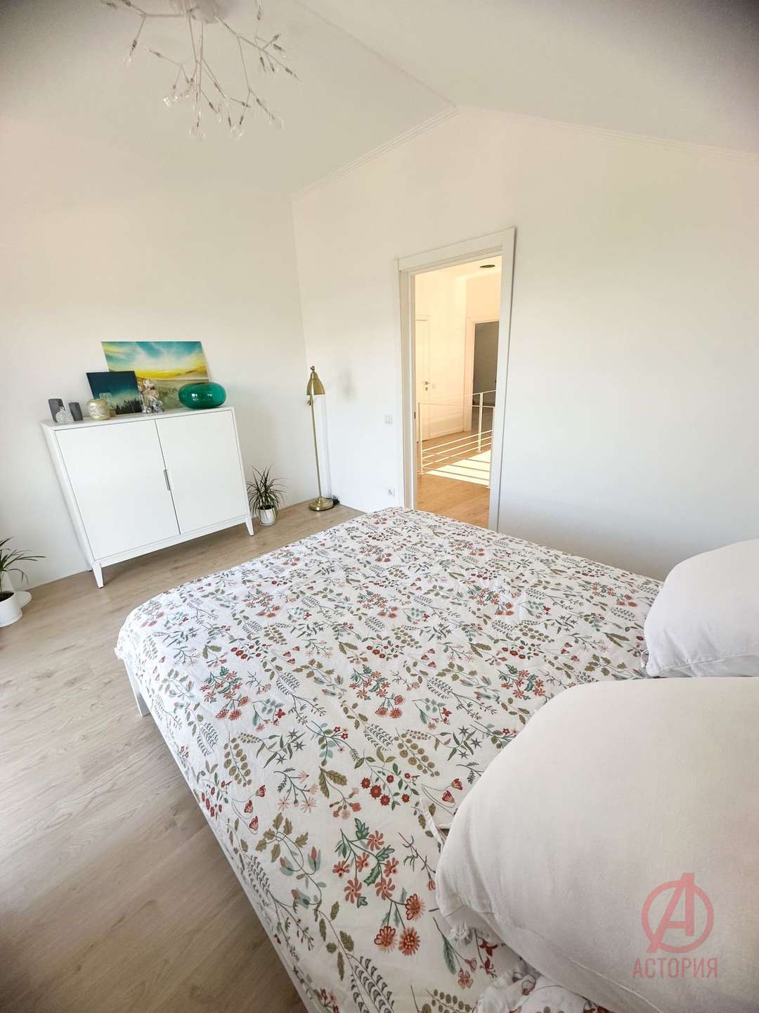 Фотография 188.00 м² на участке 6.60 сот. #22