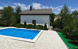 Дом 240.00 м² на участке 16.00 сот.