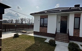 Дом 100.00 м² на участке 6.00 сот.